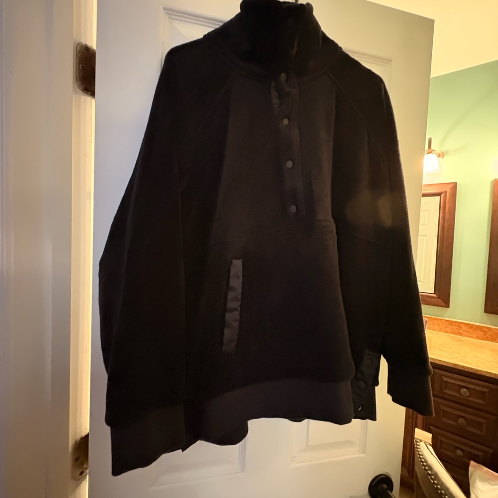 Athleta women’s velveteen Black Crewneck Sweater - Picture 3 of 3